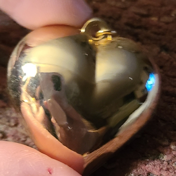Large Vintage Gold BubbleHeart Pendant - Picture 2 of 4